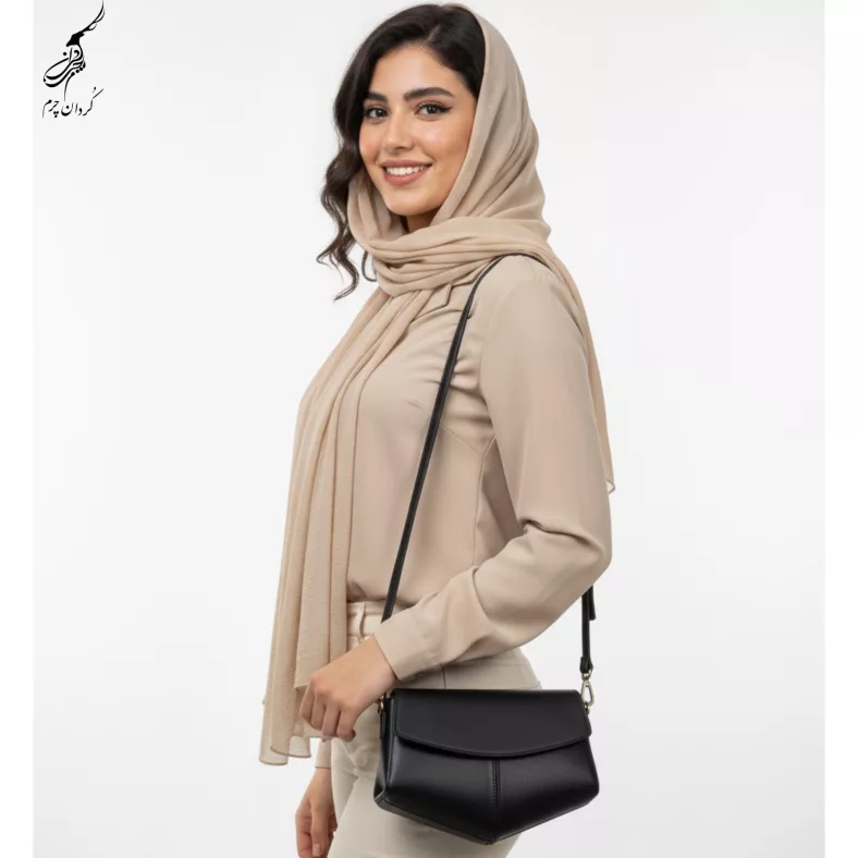 کیف زنانه چرم مدل رها طرح ساده