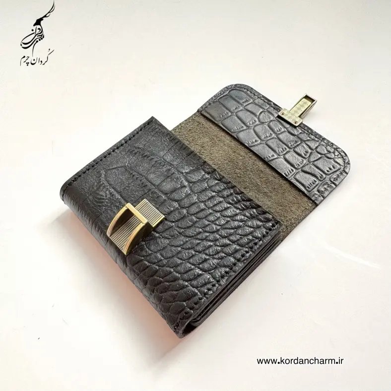 اکسسوری چرمی مینیمال